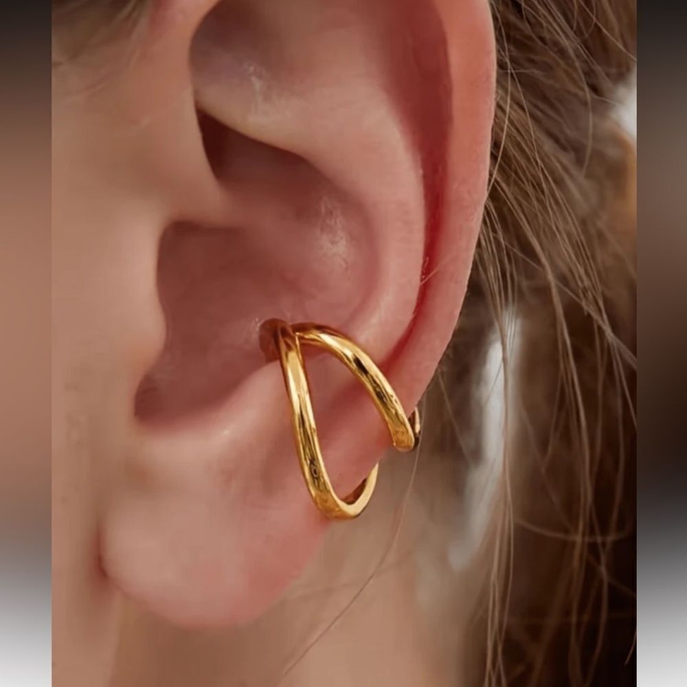 Elegant Gold cuff A1414